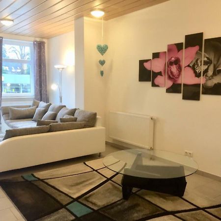 Ferienwohnung Im Zentrum Bad Schwartau Bagian luar foto