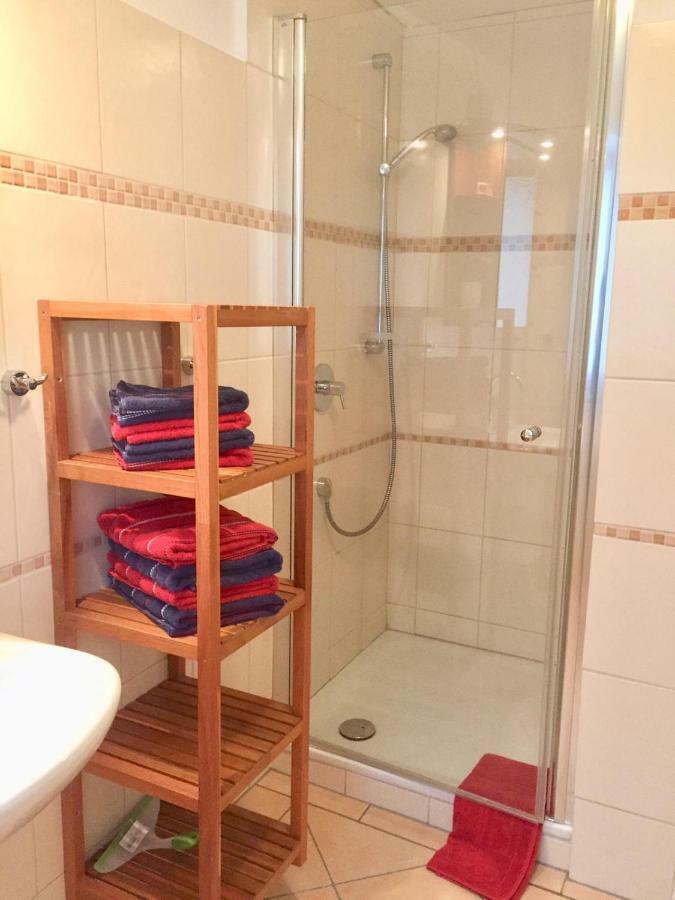 Ferienwohnung Im Zentrum Bad Schwartau Bagian luar foto